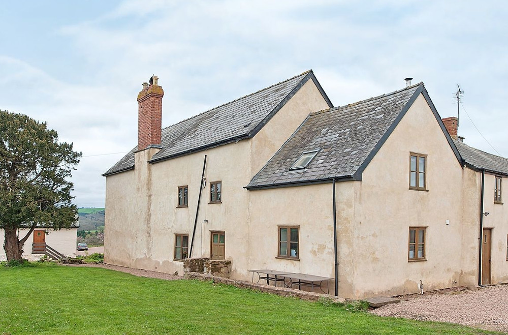 The Lowe Farmhouse at Much Dewchurch Cottages near Hereford